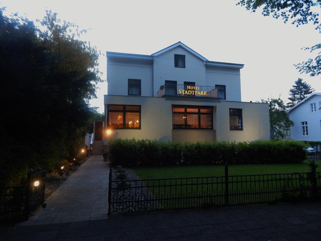 Aparthotel Stadtpark Lübeck Exterior foto